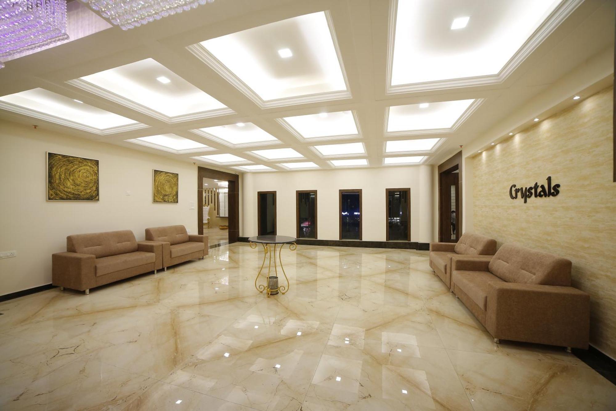 Hotel Annapurna De Royal Guntūr Zewnętrze zdjęcie