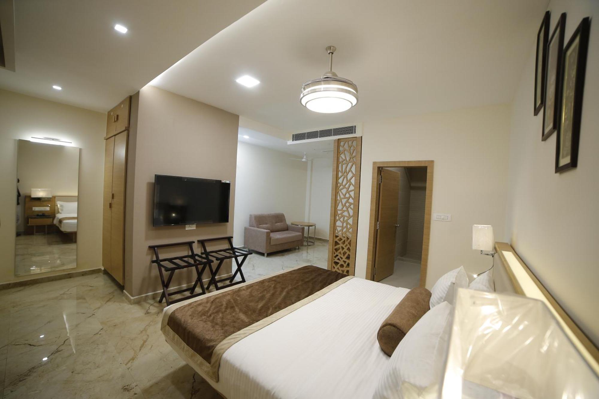 Hotel Annapurna De Royal Guntūr Zewnętrze zdjęcie