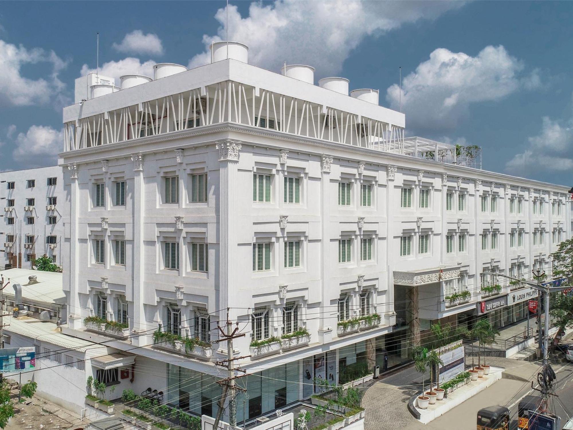 Hotel Annapurna De Royal Guntūr Zewnętrze zdjęcie